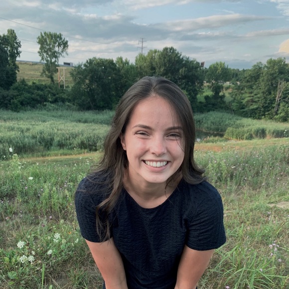 Meet your Posher, Tanya - Picture 1 of 1